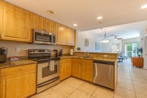 Gallery image of Modern, Spacious & Clean Beach Getaway in St. Pete Beach +24 photos