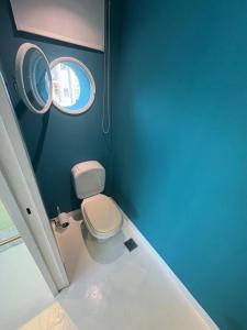 Et badeværelse på Apart Recoleta con jacuzzi y balcón con parrilla propio + 17 billeder