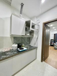 Dapur atau dapur kecil di TN Homestay Tâm Anh