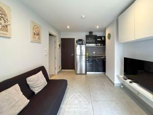 Η κουζίνα ή μικρή κουζίνα στο Condo for rent chalong rawai 106