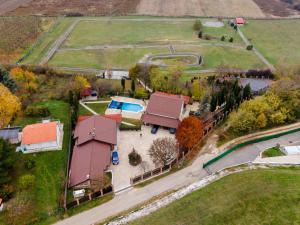 Letecký snímek ubytování Alrawda Resort