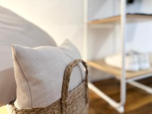 Ένα ή περισσότερα κρεβάτια σε δωμάτιο στο MyStay I Central Lofts I Superior Design Apartments Heidelberg
