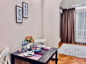 Χώρος καθιστικού στο The Best apartments in center of Almaty +20 φωτογραφίες