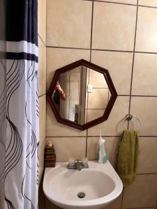 Koupelna v ubytování Casa Rural Los Almendros - Tarcoles + 8 fotografií