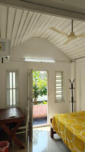 Ένα ή περισσότερα κρεβάτια σε δωμάτιο στο Heinrich Wolfi Heritage Inn