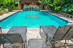 The swimming pool at or close to Hotel Manaslu