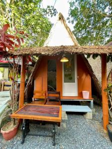 Taman di luar PhuketAirportCamping