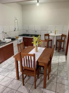 Kuchyň nebo kuchyňský kout v ubytování Apartamento completo