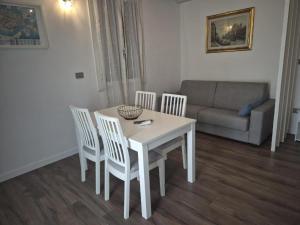 Χώρος καθιστικού στο QUEEN HOME Emanuelle