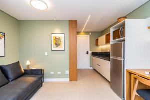 Η κουζίνα ή μικρή κουζίνα στο Studio Premium em Prédio com Piscina - BAT1814