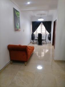 Φωτογραφία από το άλμπουμ του Cozy 3-Bedroom Duplex in Lekki σε Ogudu