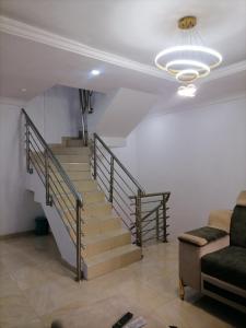 Φωτογραφία από το άλμπουμ του Cozy 3-Bedroom Duplex in Lekki σε Ogudu