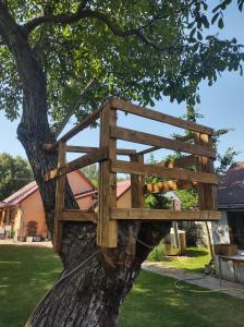 Φωτογραφία από το άλμπουμ του Romantická chalupa na samote σε Jahodná