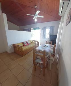 Χώρος καθιστικού στο Complejo Casa del Lago