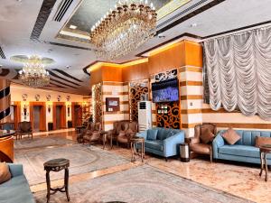 Χώρος καθιστικού στο Saraya Abeer Hotel Makkah