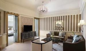 Μια τηλεόραση ή/και κέντρο ψυχαγωγίας στο Al Habtoor Palace