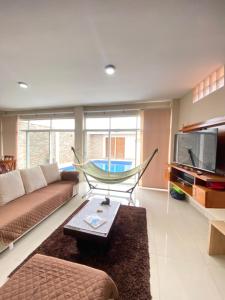 Televisyen dan/atau pusat hiburan di Dreams Studios & Apartments