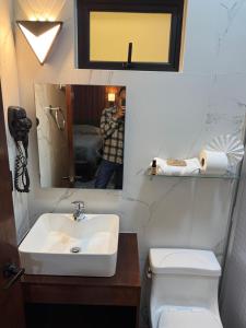 Billede fra billedgalleriet på El Suburbio - Aldama i Morelia + 19 billeder