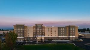 an aerial view of a hotel at Homewood Suites By Hilton Puyallup Tacoma in Puyallup