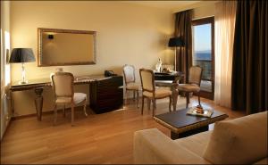 Posedenie v ubytovaní Valis Resort Hotel