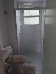 Bilik mandi di Mongaguá apartamento
