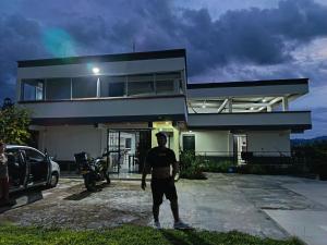 Το κτήριο όπου στεγάζεται  η παραθεριστική κατοικία