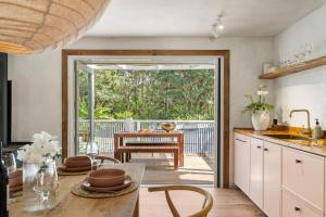 Η κουζίνα ή μικρή κουζίνα στο Coastal Soul