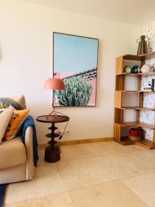 Ruang duduk di New Mont Vernon chic relax sur plage et piscine