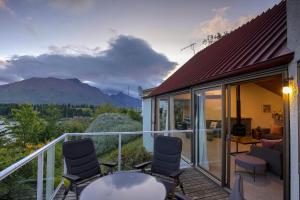 En generel udsigt til bjerge eller udsigt til bjerge taget fra feriehuset