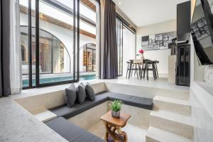 Et tv og/eller underholdning på Casa Santisya 4 by Orivista , 4min beach