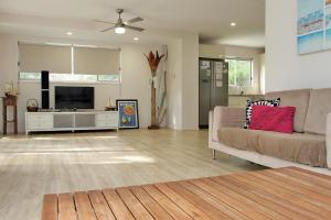 Μια τηλεόραση ή/και κέντρο ψυχαγωγίας στο Amity Beachhouse