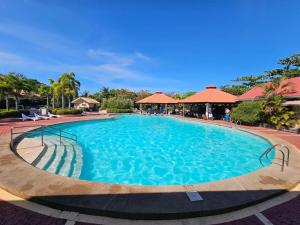 Swimmingpoolen hos eller tæt på Subic Waterfront View Resort
