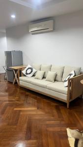 Χώρος καθιστικού στο Beachfront two bedroom apartment