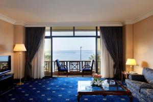 Posezení v ubytování Bayview Hotel Beirut