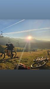 Jízda na kole v ubytování Ośrodek Edukacji Leśnej LEŚNIK w Zakopanem nebo okolí