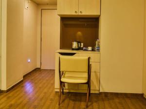 Köök või kööginurk majutusasutuses Weekend Address by Cozy Key Homes