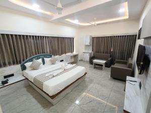 Μια τηλεόραση ή/και κέντρο ψυχαγωγίας στο HOTELSunlight inn +31 φωτογραφίες