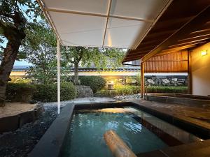 Πισίνα στο ή κοντά στο 萩城三の丸 北門屋敷