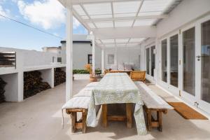 Fotografie z fotogalerie ubytování Mooiplekkie - 4 Bedroom Beach Cottage v destinaci Infanta