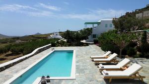 Bazén v ubytování Aegean Queen Villas nebo v jeho okolí