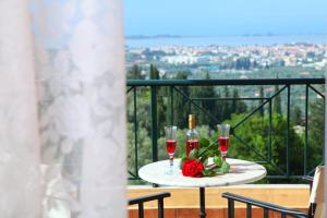 Balkón alebo terasa v ubytovaní Orizzonte Apartments Lefkada