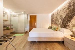 Katil atau katil-katil dalam bilik di Cabril's Hills Luxe Loft +46 gambar