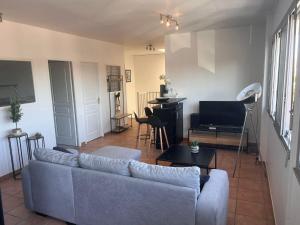 Khu vực ghế ngồi tại Superbe Loft 100m2 proche du centre de Toulouse +5 ảnh