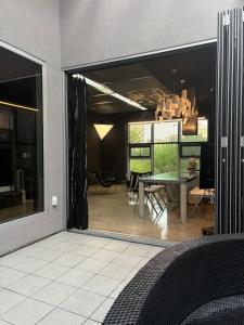 Et tv og/eller underholdning på gwangju-stay-dosim