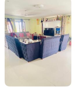 Μια τηλεόραση ή/και κέντρο ψυχαγωγίας στο Spacious Farm House Natadola