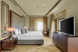 TV/trung tâm giải trí tại CoolRooms Palacio de Luces