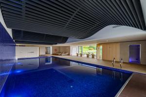 Hồ bơi trong/gần CoolRooms Palacio de Luces