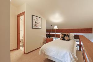 Gallery image of RMR: Sagebrush 1322 Condo in The AspensWilsonWY in Wilson