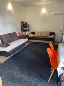 Posezení v ubytování Квартира