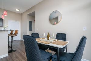 Gambar di galeri bagi Private Room Downtown INDYy di Indianapolis